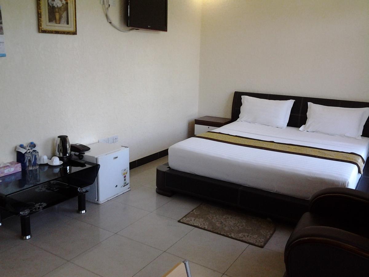 Best Point Hotel Dar es Salaam Habitación foto